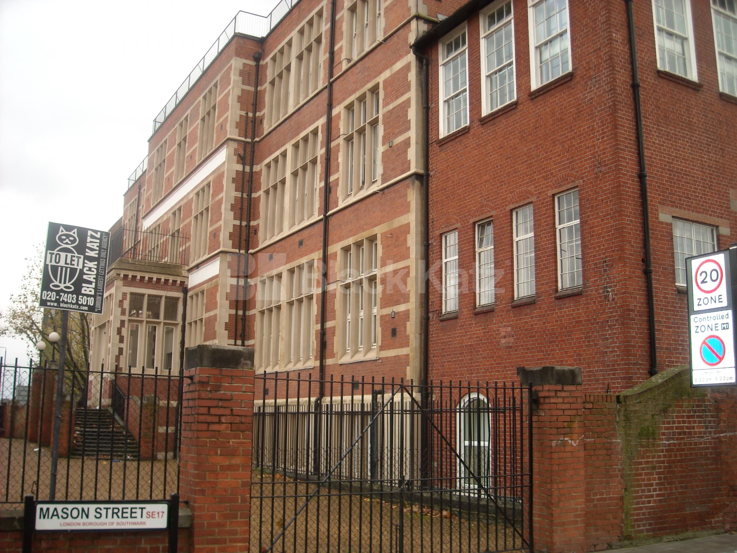 			LET, 1 Bedroom, 1 bath, 1 reception Flat			 Charlotte Court, 68B Old Kent Road, London Bridge SE1